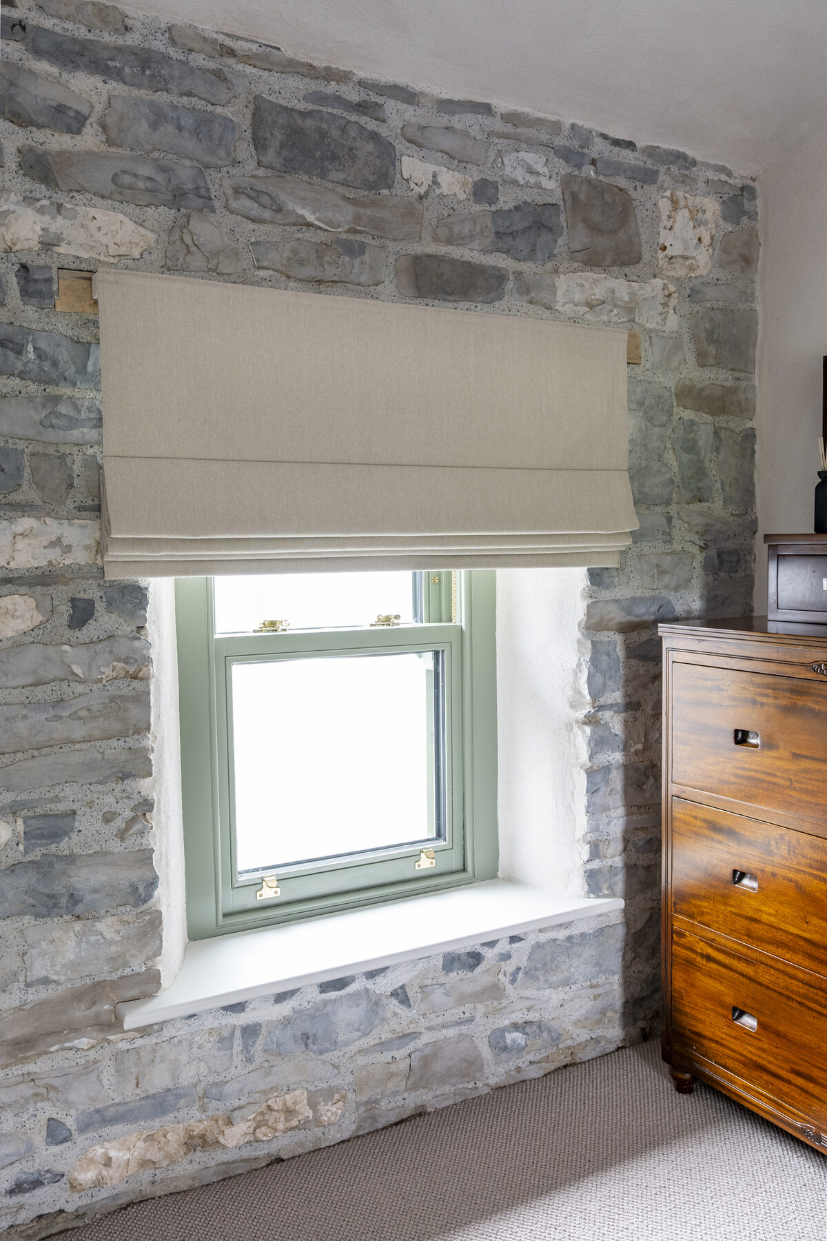 Motion Collection Roman blinds
